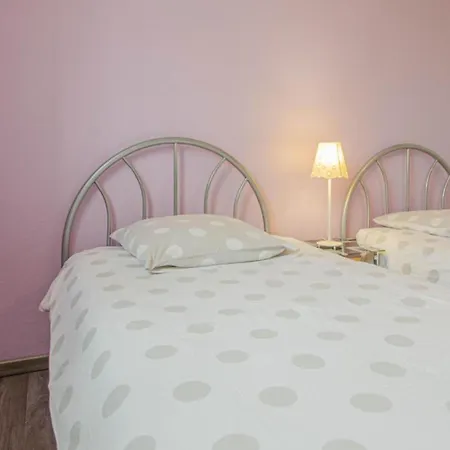 Derriere Les Champs *